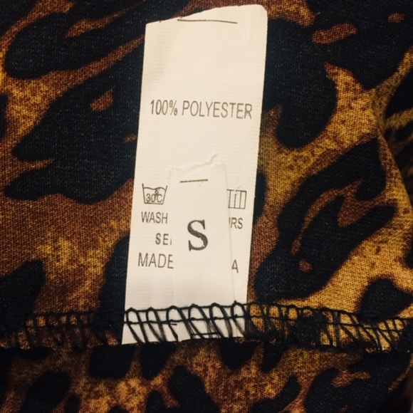 NWOT! CHICME Leopard Off-Shoulder Flare Sleeve Top - Picture 5 of 5